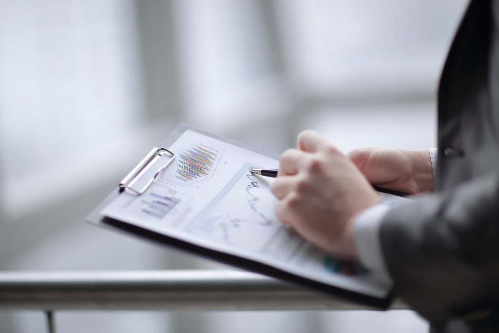 Energy Consultant: Providing Energy Management Service
